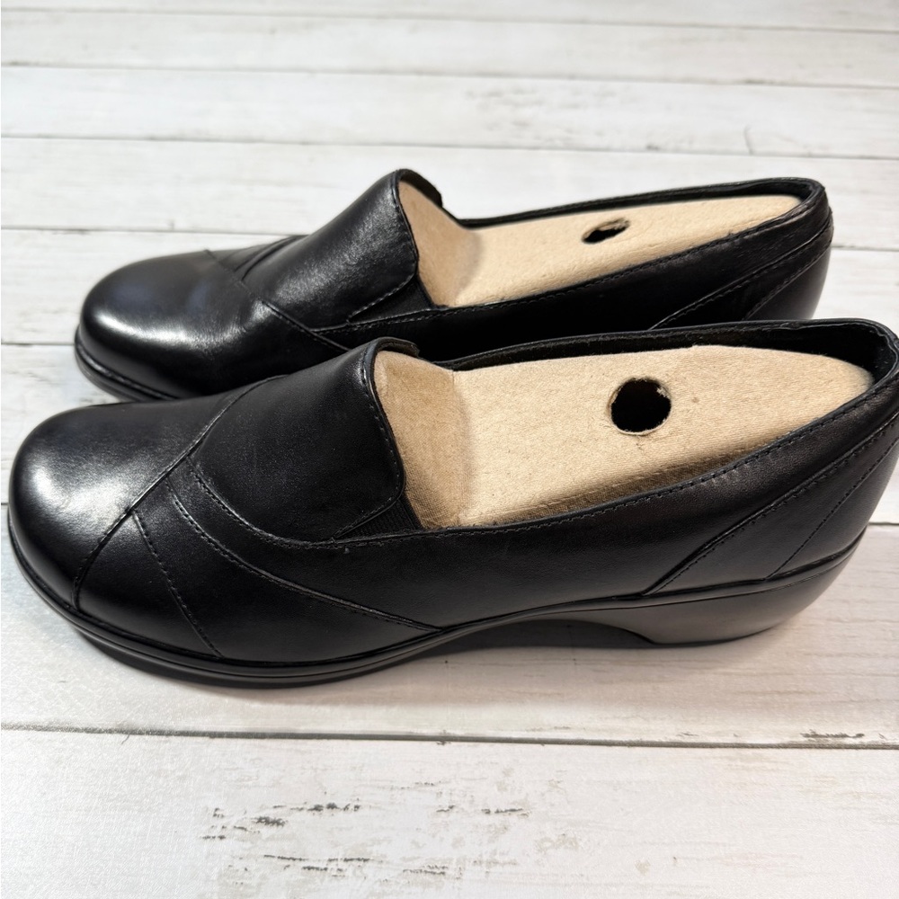 Clarks Black Leather Comfort Slip-On Loafers